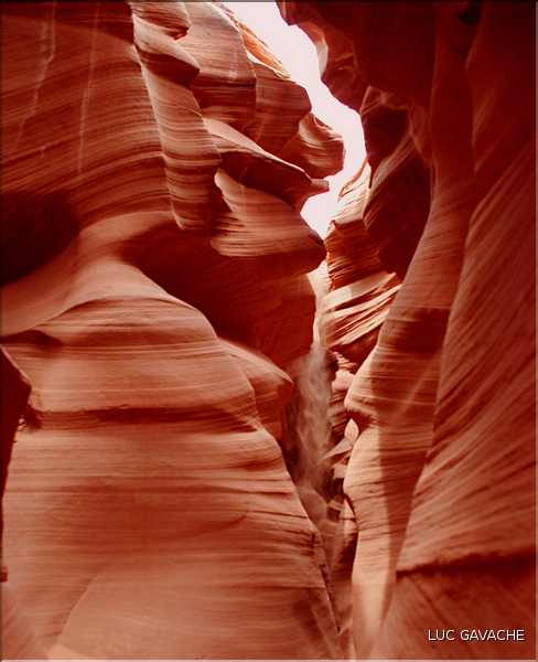 Sculpté par l'eau, Antilope valley se trouve à proximité du lake Powell, Arizona (20)