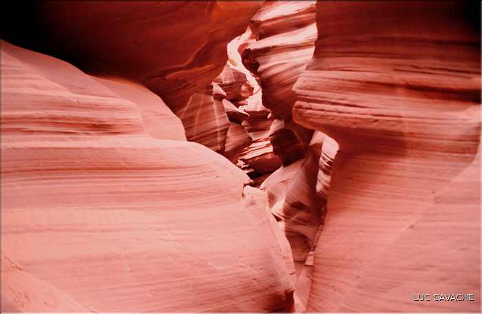 Sculpté par l'eau, Antilope valley se trouve à proximité du lake Powell, Arizona (21)