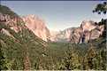 Le parc de Yosemite est situé dans la Sierra Nevada dans l'Est de la Californie (1)