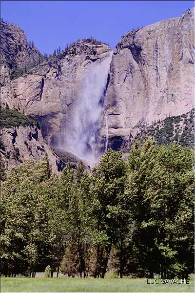 Le parc de Yosemite est situé dans la Sierra Nevada dans l'Est de la Californie (4)
