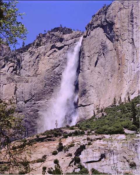 Le parc de Yosemite est situé dans la Sierra Nevada dans l'Est de la Californie (5)
