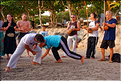 Après le couché du soleil se sont aux adeptes de la la capoeira d'entrer en scène. (2)