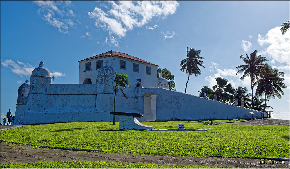 Le Fort Monserrate à été érigé entre la fin du XVI et le début XVII e siécle. (1)
