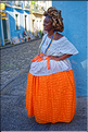 Dans les rues du centre historique de Pelourinho. (39) Bahia est la plus afriquaine des villes du Brésil puisque c'est ici qu'arrivaient les esclaves. 