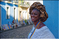 Dans les rues du centre historique de Pelourinho. (42) Bahia est la plus afriquaine des villes du Brésil puisque c'est ici qu'arrivaient les esclaves. 