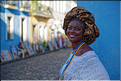 Dans les rues du centre historique de Pelourinho. (43) Bahia est la plus afriquaine des villes du Brésil puisque c'est ici qu'arrivaient les esclaves. 