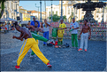 La capoeira est à la fois une danse  et une technique de combat, cette pratique étant inscrite au patrimoine culturel de l'humanité depuis 2014. (2)