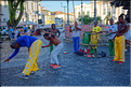 La capoeira est à la fois une danse  et une technique de combat, cette pratique étant inscrite au patrimoine culturel de l'humanité depuis 2014. (6)