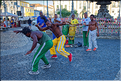 La capoeira est à la fois une danse  et une technique de combat, cette pratique étant inscrite au patrimoine culturel de l'humanité depuis 2014. (11)