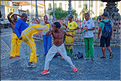 La capoeira est à la fois une danse  et une technique de combat, cette pratique étant inscrite au patrimoine culturel de l'humanité depuis 2014. (18)