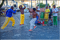 La capoeira est à la fois une danse  et une technique de combat, cette pratique étant inscrite au patrimoine culturel de l'humanité depuis 2014. (19)