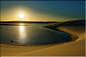 Les Lençois Maranhenses. s'étendent, dans une sucession de dunes et de petits lacs, le long du littoral sur près de 80 km. (7)
