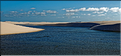 Les Lençois Maranhenses. s'étendent, dans une sucession de dunes et de petits lacs, le long du littoral sur près de 80 km. (48)