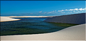 Les Lençois Maranhenses. s'étendent, dans une sucession de dunes et de petits lacs, le long du littoral sur près de 80 km. (49)