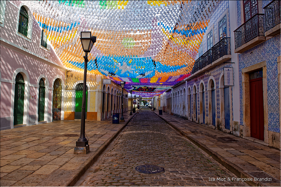 Sao Luis, qui est située dans le Nordeste, fut fondé en 1612 par les Français et fut baptisée ainsi en l'honneur de Saint Louis. (11)