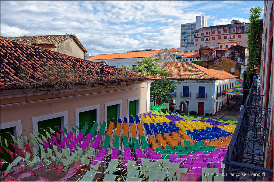 Sao Luis, qui est située dans le Nordeste, fut fondé en 1612 par les Français et fut baptisée ainsi en l'honneur de Saint Louis. (24)