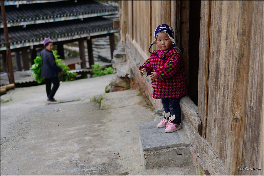 Dans les environs du village de Zhaoxing. (5)