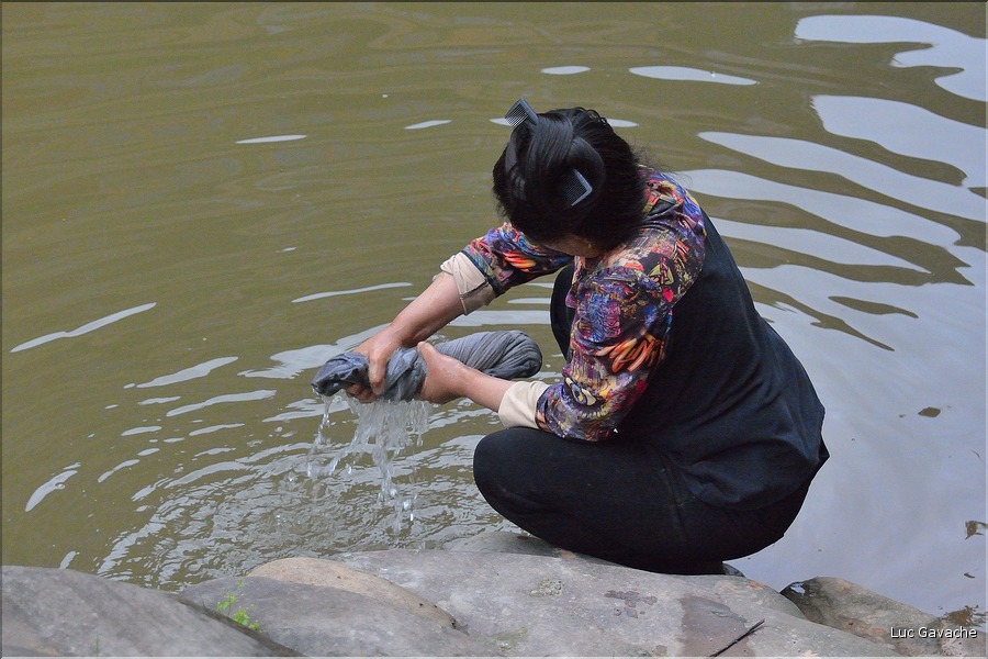 Dans les rues du village de Zhaoxing. (15)