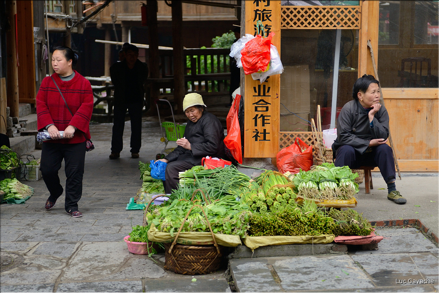 Dans les rues du village de Zhaoxing. (31)