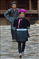 La vallée oú se situe le village d'Huanggang est restée enclavée jusqu'en 2012, ce qui explique que ces Dong ont gardé un mode de vie assez traditionnel. (17)