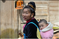 La vallée oú se situe le village d'Huanggang est restée enclavée jusqu'en 2012, ce qui explique que ces Dong ont gardé un mode de vie assez traditionnel. (37)