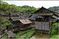 Non loin de là, le village Dong de Xiaohuang est également resté enclavé jusqu'en 2012. (3)