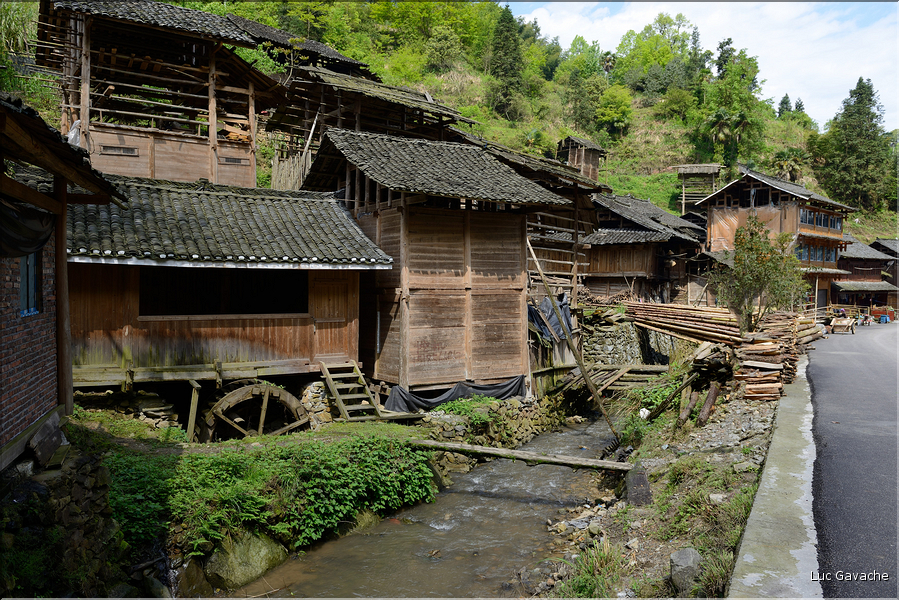 Dans les rues et ruelles du village Dong de Xiaohuang. (7)
