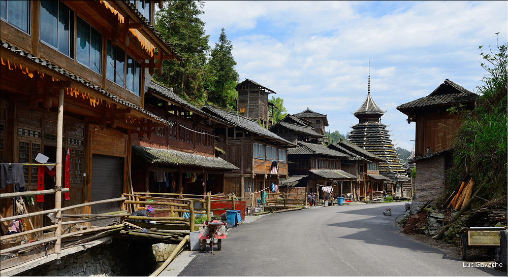 Dans les rues et ruelles du village Dong de Xiaohuang. (12)