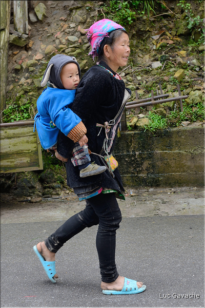 Dans les rues et ruelles du village Dong de Xiaohuang. (21)