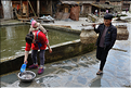 Dans les rues et ruelles du village Dong de Xiaohuang. (51)