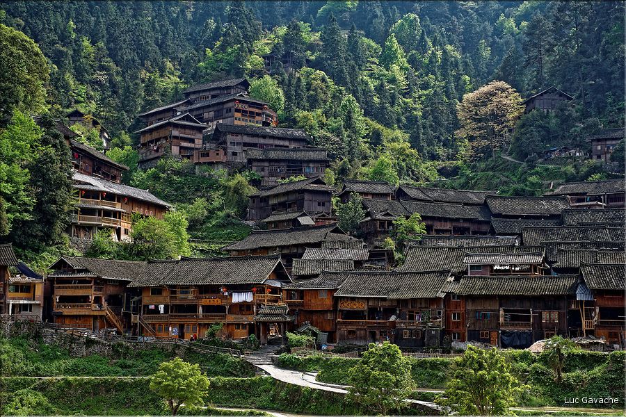 Le village de Langde se situe dans la petite vallée verdoyante de Bala, à quelques dizaines de kilomètres de Kaili. (2)