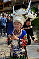 ... les convives seront alors acceuillis avec de l'acool de riz comme le veut la tradition. (4)