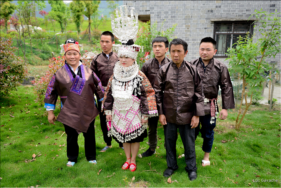 Certains en profitent pour faire des photos de famille (Pianzhai). (3)