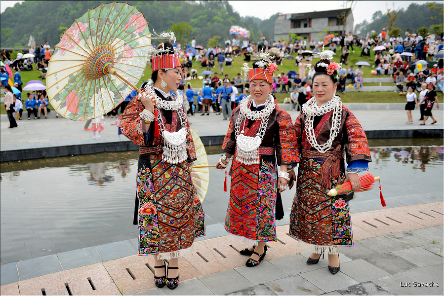 Ensuite, tout le monde va se réunir sur la grande place du village de Pianzhai (Shidong). (7)