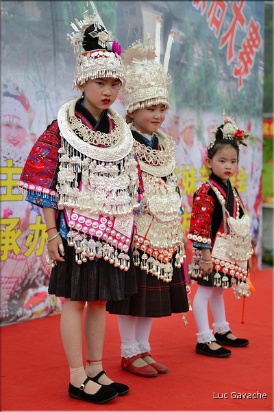 Ensuite, tout le monde va se réunir sur la grande place du village de Pianzhai (Shidong). (18)