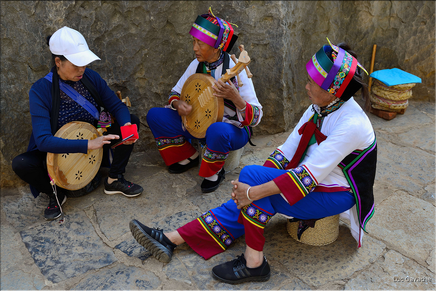 Jour de fête et costumes traditionnels à Shilin. (14)