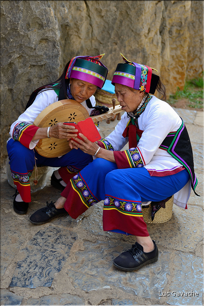 Jour de fête et costumes traditionnels à Shilin. (15)