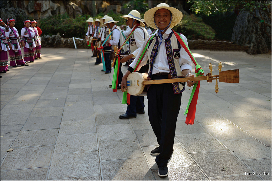 Jour de fête et costumes traditionnels à Shilin. (20)