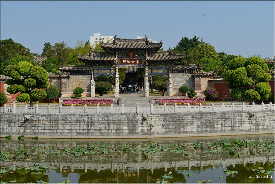 Le deuxième plus grand temple de Confucius en Chine, se trouve à Jianshui. (17)