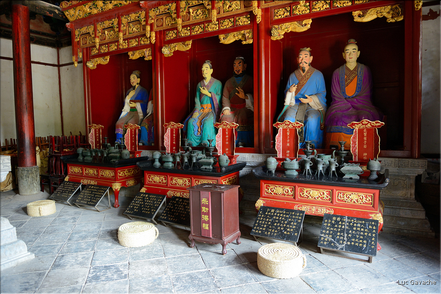 Le deuxième plus grand temple de Confucius en Chine, se trouve à Jianshui. (39)