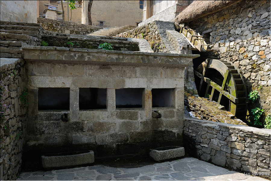 Toujours dans la région de Yuanyang, le village d'Azheke, peuplé de l'ethnie Hani, est l'un des plus authentique de la région. (13)