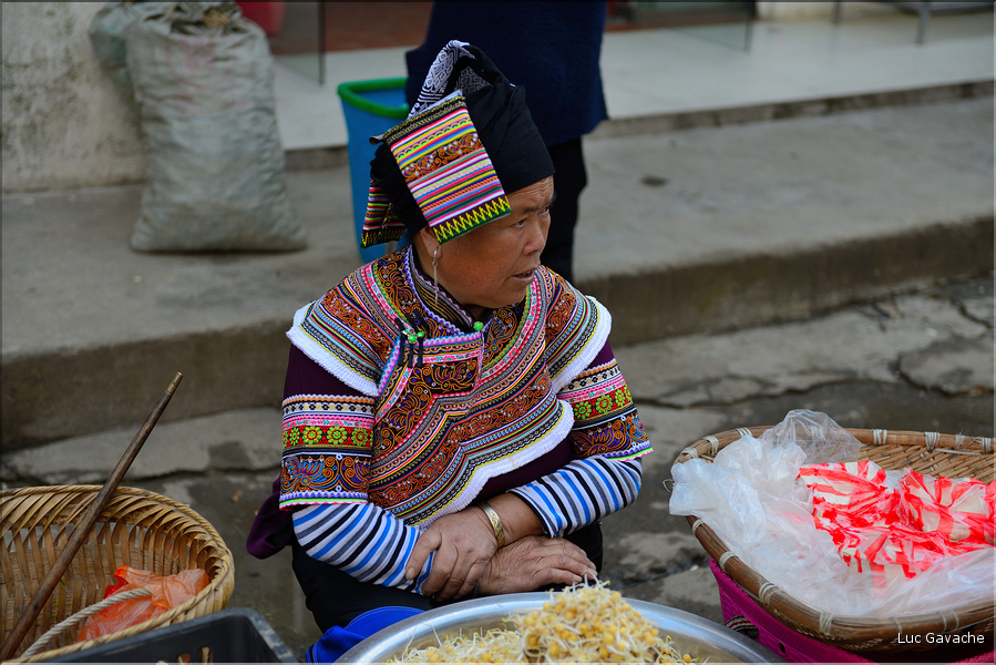 Le marché de Shengcun, dans la région de Yuanyang, est fréquenté par des ethnies hautes en couleurs comme les Yi et les Hani. (39)