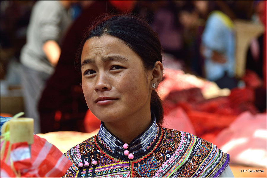 Le marché de Shengcun, dans la région de Yuanyang, est fréquenté par des ethnies hautes en couleurs comme les Yi et les Hani. (55)