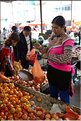 Le marché de Shengcun, dans la région de Yuanyang, est fréquenté par des ethnies hautes en couleurs comme les Yi et les Hani. (82)