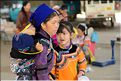 Le marché de Shengcun, dans la région de Yuanyang, est fréquenté par des ethnies hautes en couleurs comme les Yi et les Hani. (103)