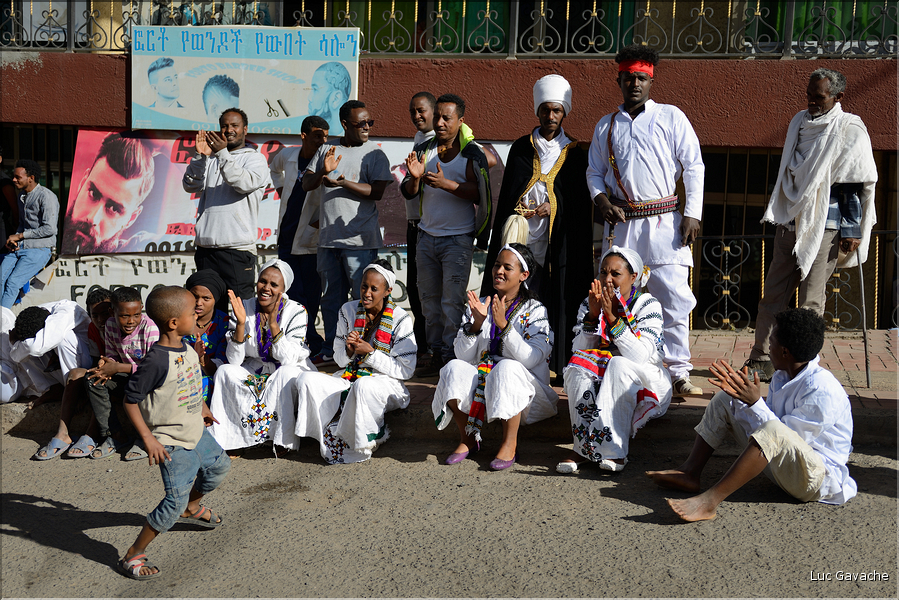 Dans les rues animées de Gondar. (10)
