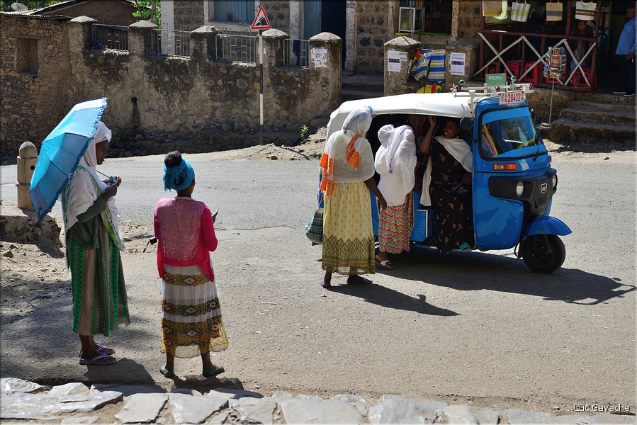 Dans les rues animées de Gondar. (32)