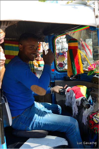 Dans les rues animées de Gondar. (35)
