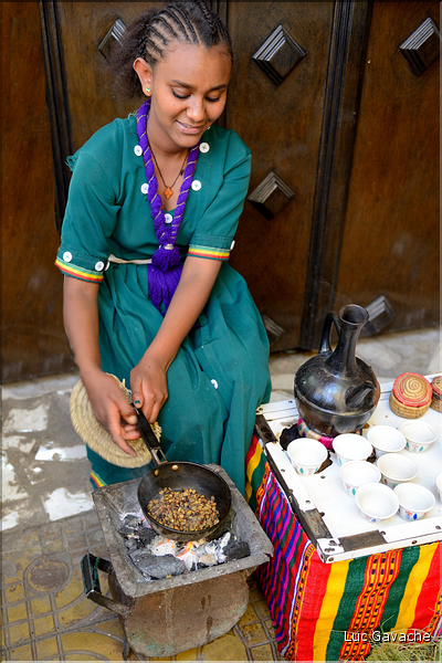 Torréfaction du café éthiopien à Gondar. (3)