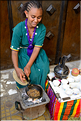 Torréfaction du café éthiopien à Gondar. (3)